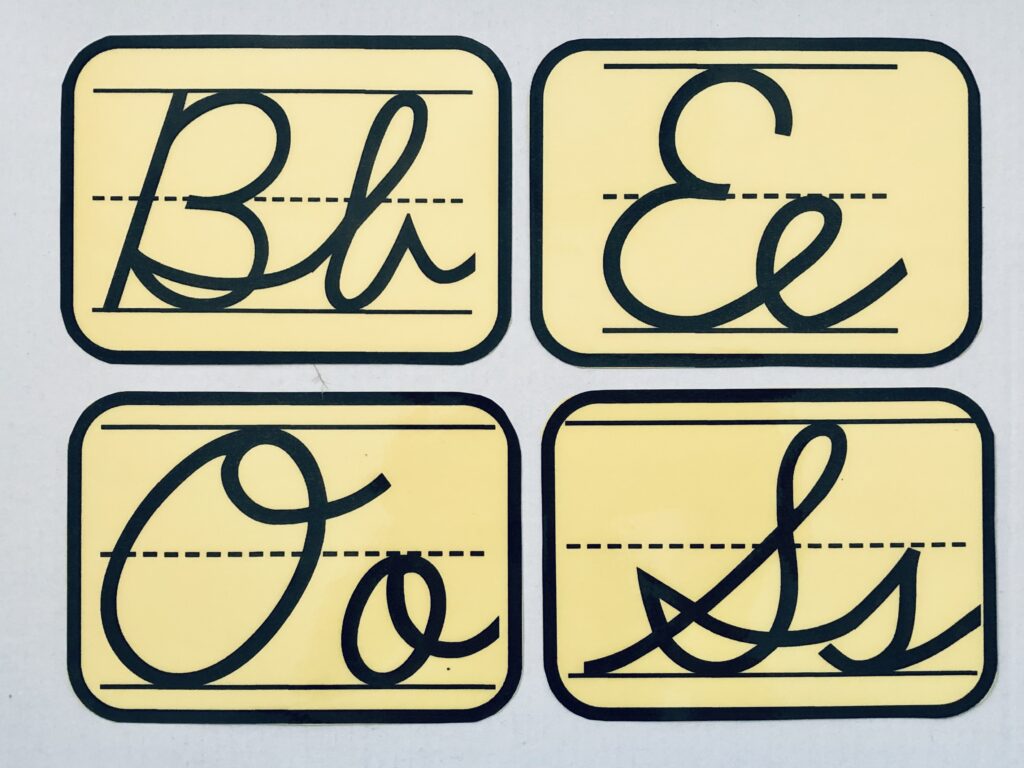 小学生中学生が通う仙台市の英語教室　ホームページ用画像　筆記体を教えるカード